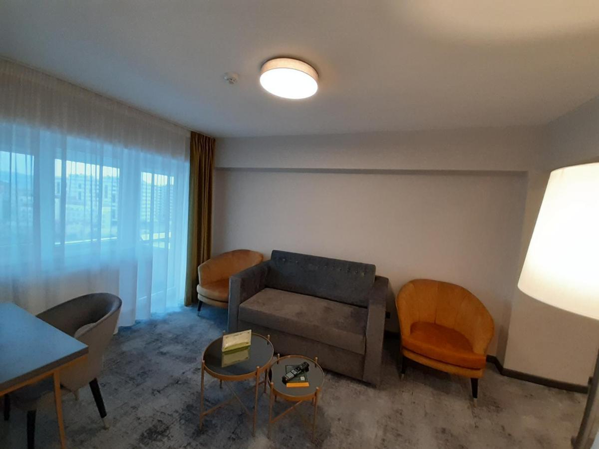 Hotel Univers Cluj-Napoca Luaran gambar