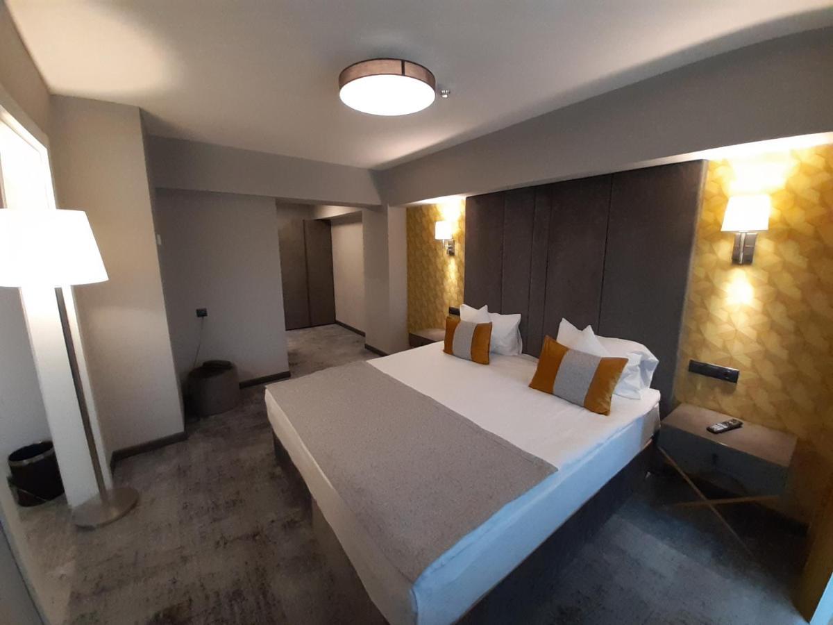 Hotel Univers Cluj-Napoca Luaran gambar
