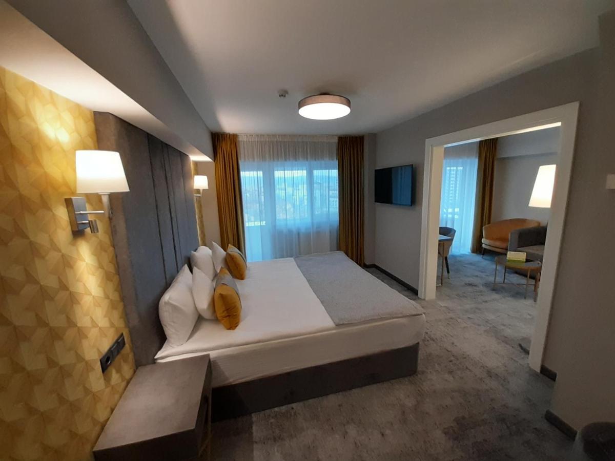 Hotel Univers Cluj-Napoca Luaran gambar