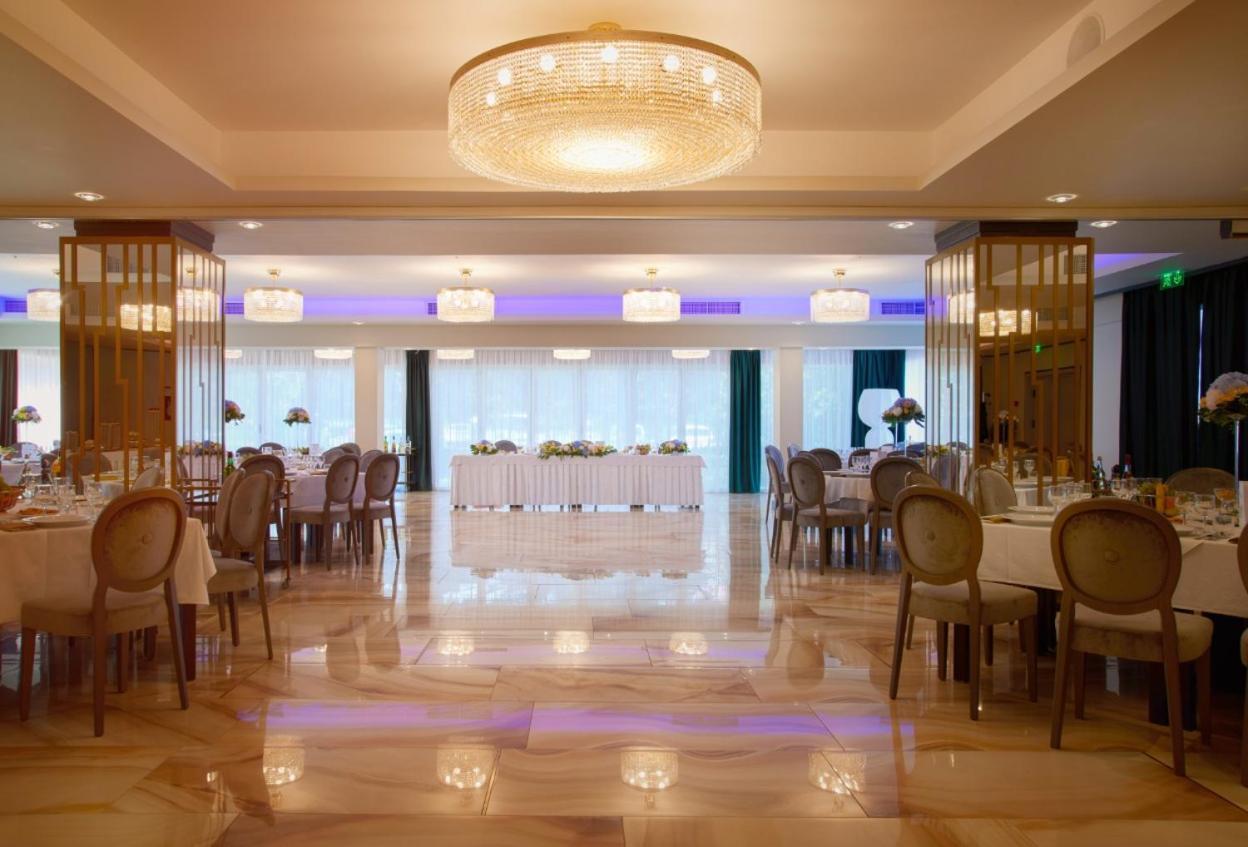 Hotel Univers Cluj-Napoca Luaran gambar
