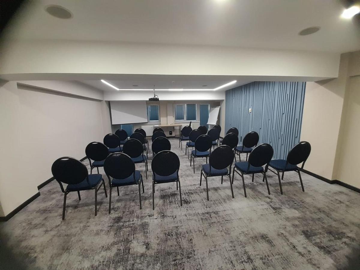 Hotel Univers Cluj-Napoca Luaran gambar