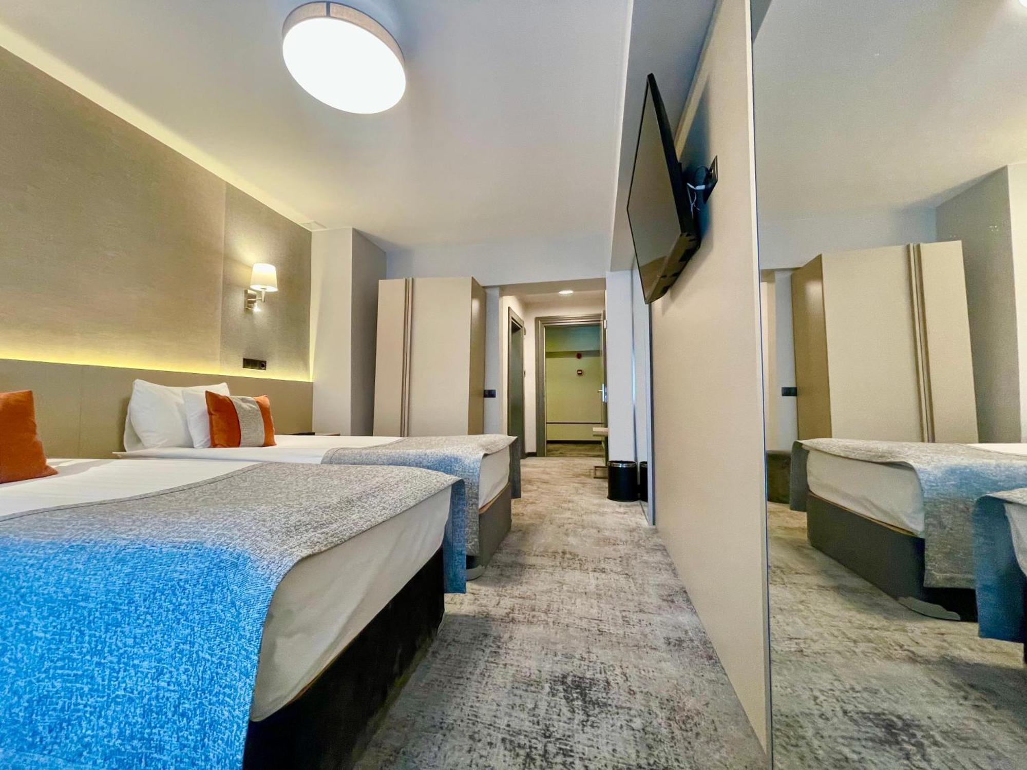 Hotel Univers Cluj-Napoca Luaran gambar