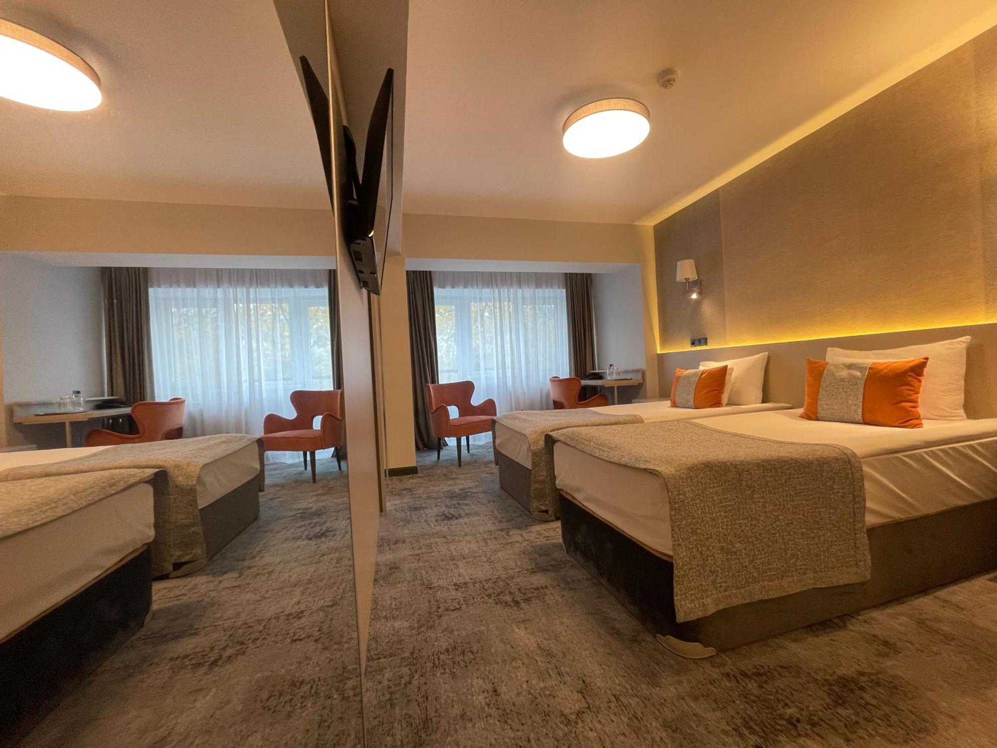 Hotel Univers Cluj-Napoca Luaran gambar