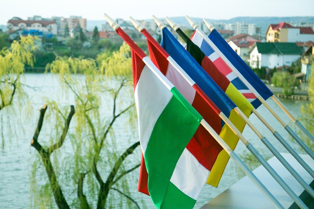 Hotel Univers Cluj-Napoca Luaran gambar